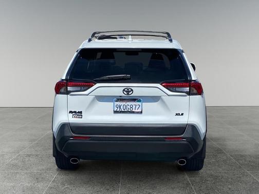 Pearl 2024 Toyota RAV4 XLE Premium