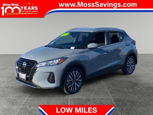 Boulder Gray Metallic 2024 Nissan Kicks SV