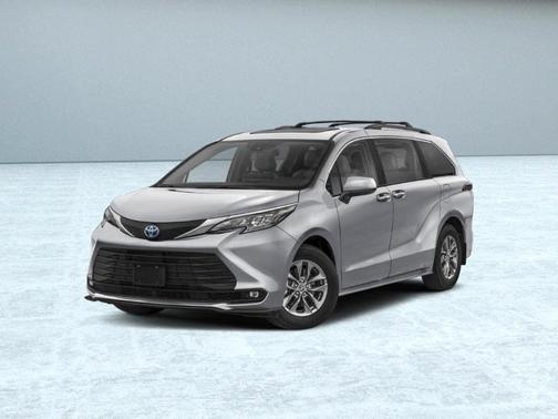 2025 Toyota Sienna XLE 8 Passenger