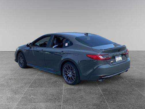 UNDERGROUND 2025 Toyota Camry SE