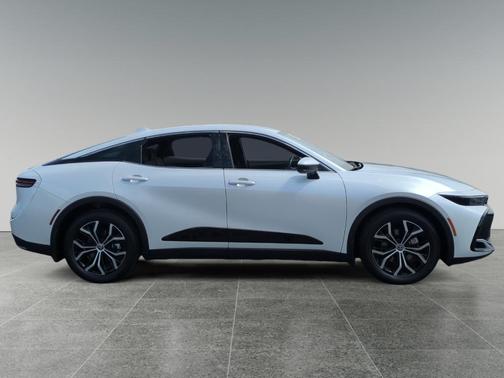 2024 Toyota Crown XLE