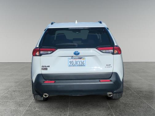 2022 Toyota RAV4 Hybrid XLE