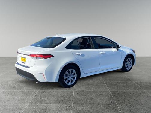 Ice 2026 Toyota Corolla LE