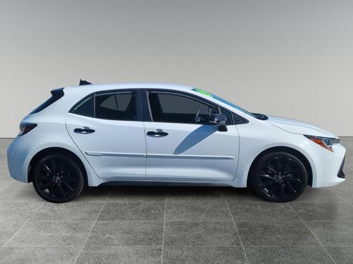 2022 Toyota Corolla Hatchback SE Nightshade