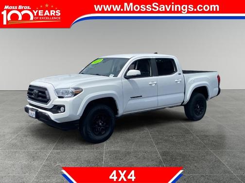 White 2022 Toyota Tacoma SR5