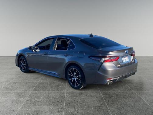 2024 Toyota Camry Hybrid SE