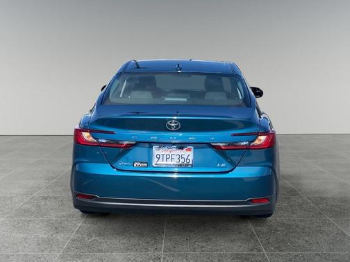 Ocean 2025 Toyota Camry LE