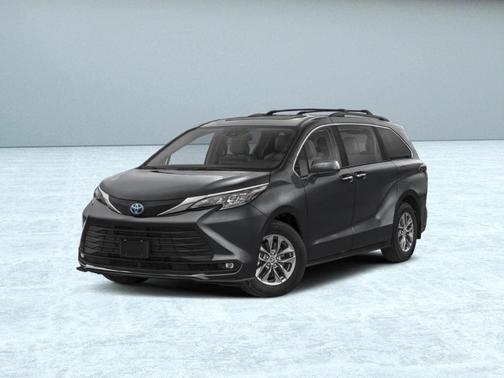 2025 Toyota Sienna XLE 8 Passenger