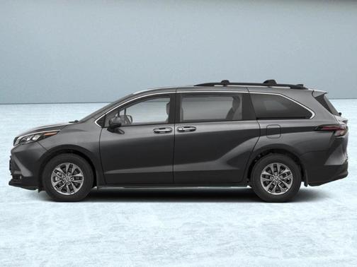 2025 Toyota Sienna XLE 8 Passenger