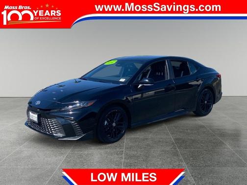 Midnight Black Metallic 2026 Toyota Camry SE