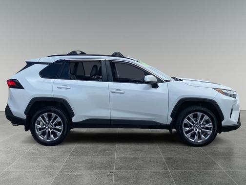 Pearl 2023 Toyota RAV4 XLE Premium