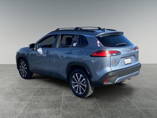 2022 Toyota Corolla Cross XLE