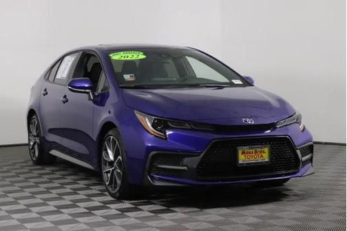 Photo 2 of 8 of 2022 Toyota Corolla SE