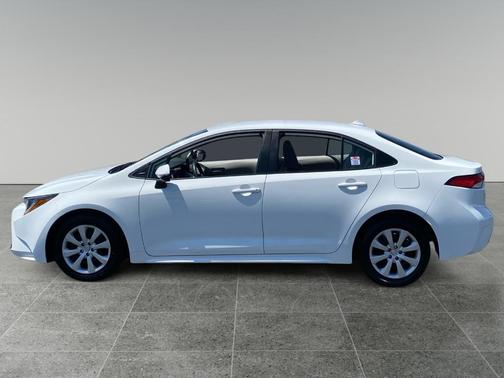 Ice 2025 Toyota Corolla LE