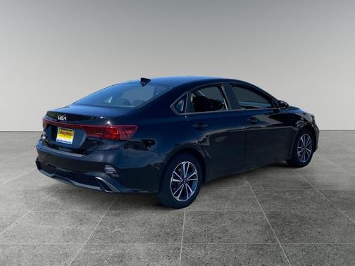 Aurora Black 2023 Kia Forte LXS