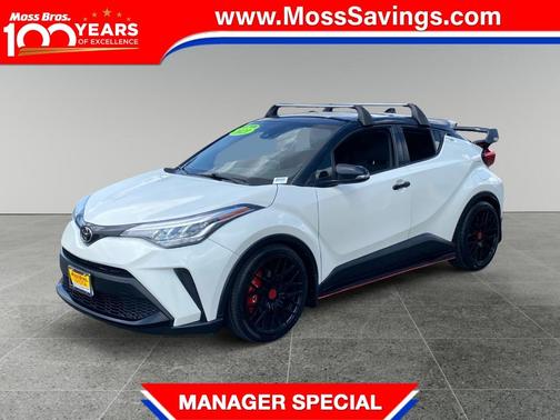 Blizzard Pearl 2021 Toyota C-HR Nightshade