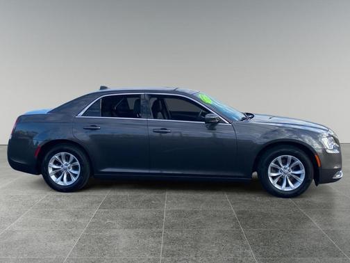 Granite Crystal Metallic Clearcoat 2020 Chrysler 300 Touring