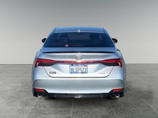 Celestial Silver 2019 Toyota Avalon XSE