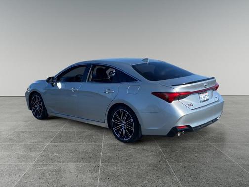Celestial Silver 2019 Toyota Avalon XSE