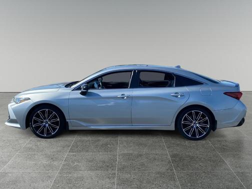 Celestial Silver 2019 Toyota Avalon XSE