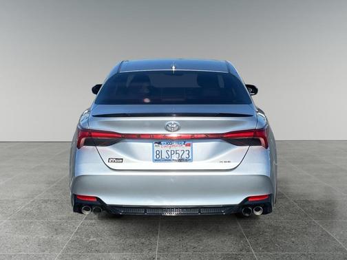 Celestial Silver 2019 Toyota Avalon XSE