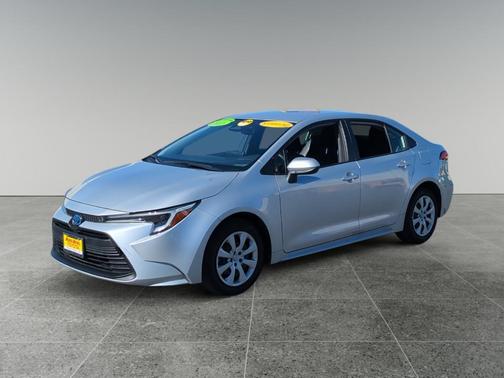 2025 Toyota Corolla Hybrid LE