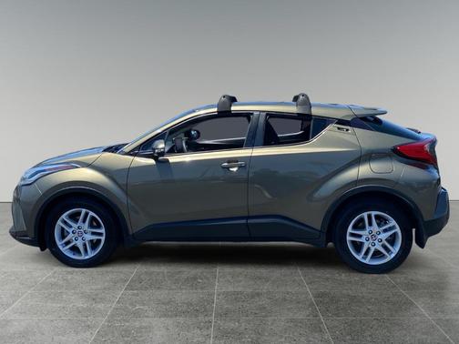 Bronze 2021 Toyota C-HR LE
