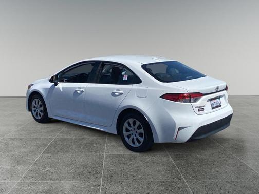 Ice 2025 Toyota Corolla LE