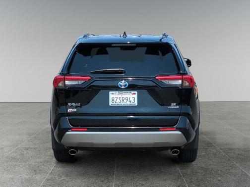 2022 Toyota RAV4 Hybrid SE