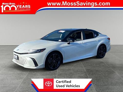 Wind Chill Pearl/Midnight Black Metallic 2025 Toyota Camry XSE