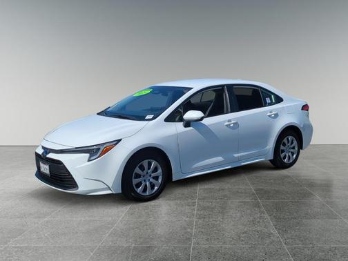 2025 Toyota Corolla Hybrid LE