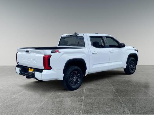Ice 2023 Toyota Tundra SR5