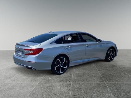 Lunar Silver 2018 Honda Accord Sport
