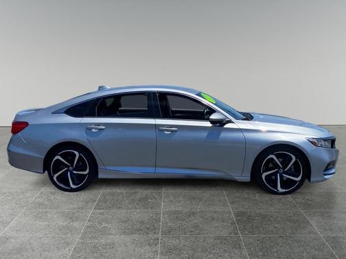 Lunar Silver 2018 Honda Accord Sport