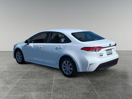 2025 Toyota Corolla Hybrid LE