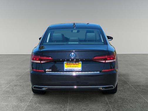 2022 Volkswagen Passat 2.0T SE