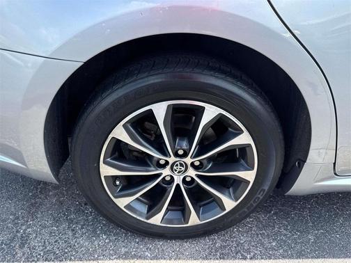 2016 Toyota Avalon XLE