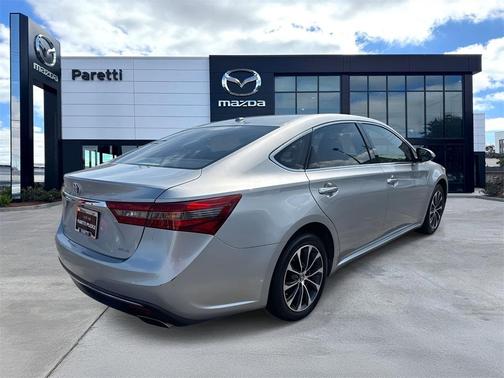 2016 Toyota Avalon XLE