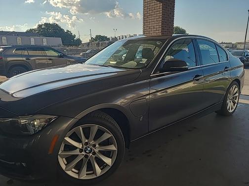 2017 BMW 330e iPerformance