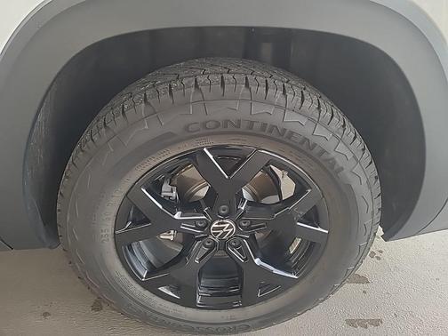 2024 Volkswagen Atlas 2.0T Peak Edition SE w/Technology