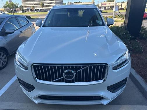 2020 Volvo XC90 T5 Momentum 7 Passenger