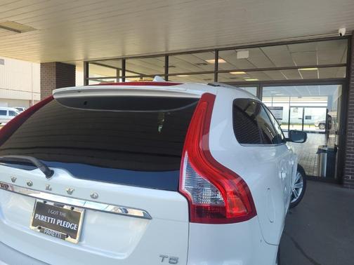 2017 Volvo XC60 T5 Inscription