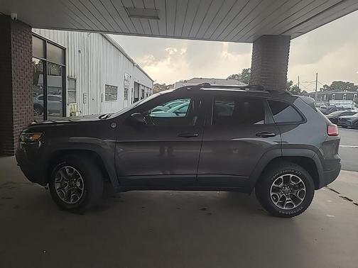 2021 Jeep Cherokee Trailhawk