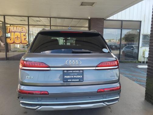 2020 Audi Q7 45 Premium Plus