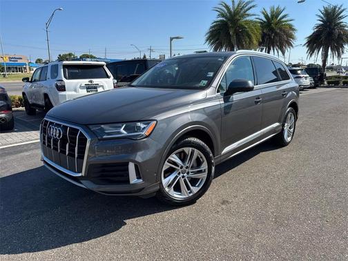 2020 Audi Q7 45 Premium Plus
