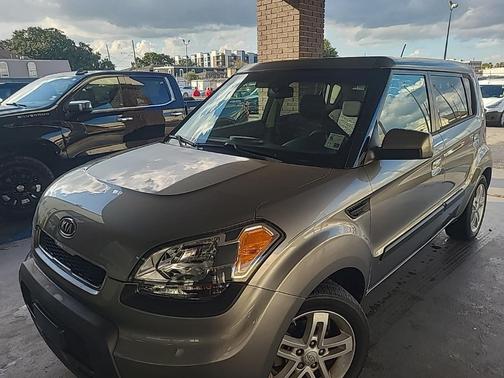 2010 Kia Soul +