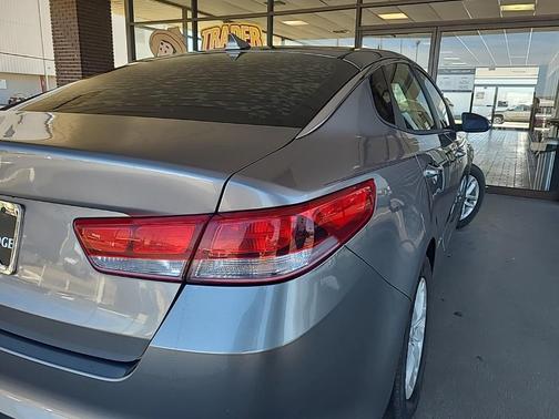 2017 Kia Optima LX
