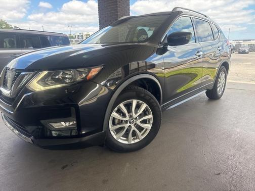2017 Nissan Rogue SV