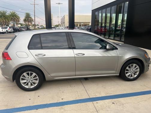 2016 Volkswagen Golf TSI S 4-Door