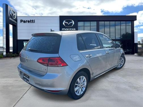 2016 Volkswagen Golf TSI S 4-Door